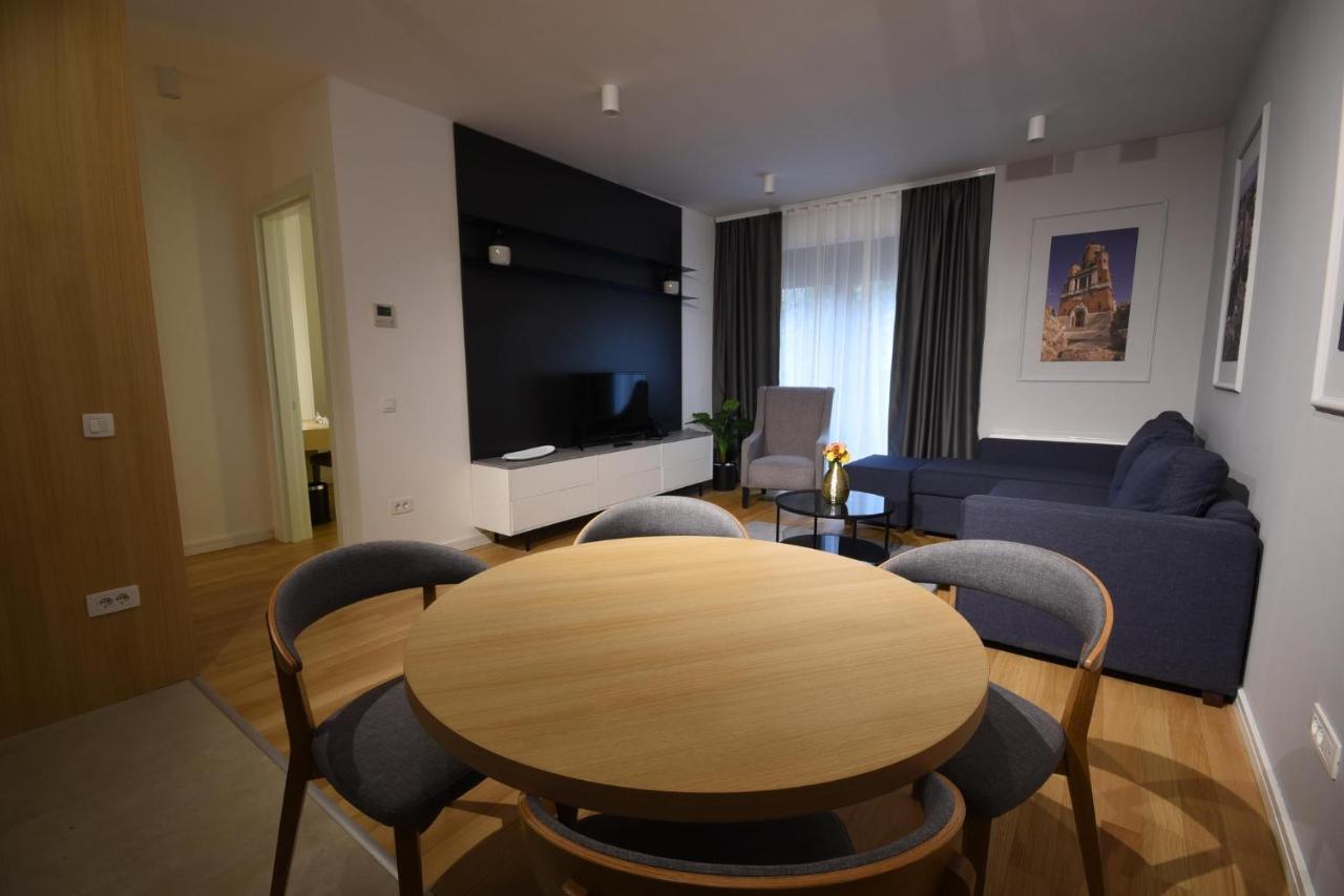Hotel Lora Belgrade Extérieur photo