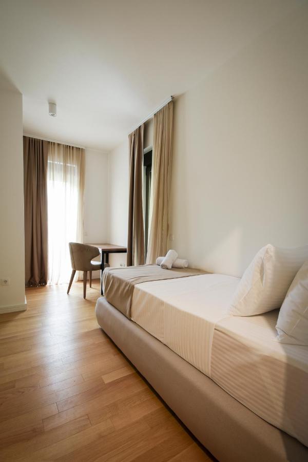 Hotel Lora Belgrade Extérieur photo