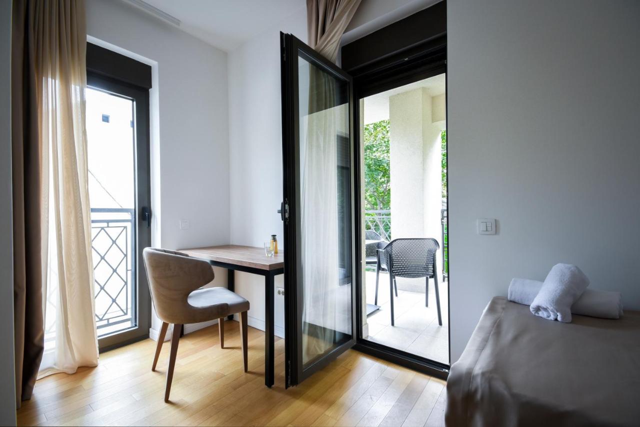 Hotel Lora Belgrade Extérieur photo