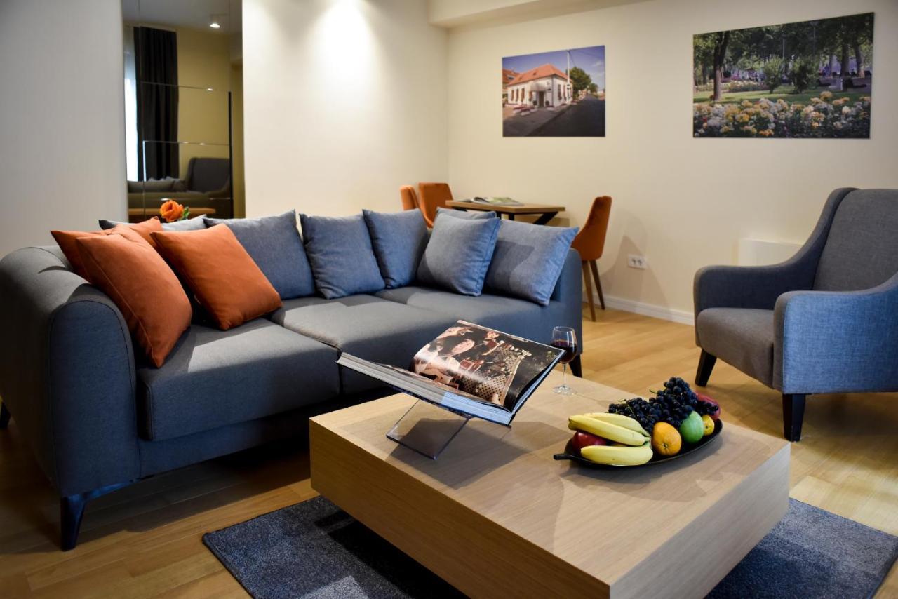 Hotel Lora Belgrade Extérieur photo